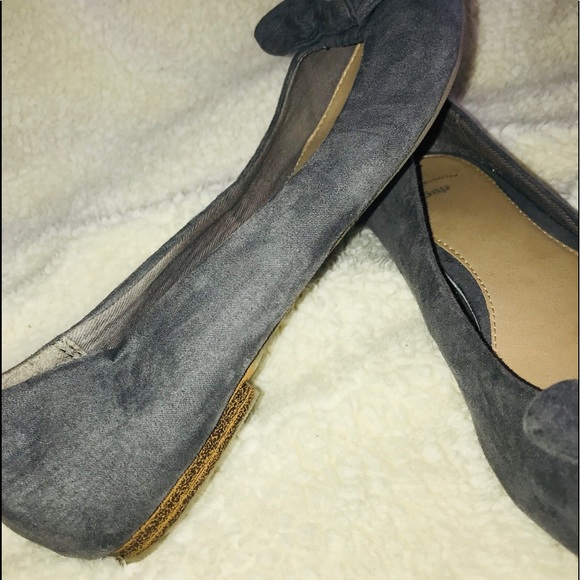 GAP Gray Faux Suede Pointy Flat - Picture 5 of 8